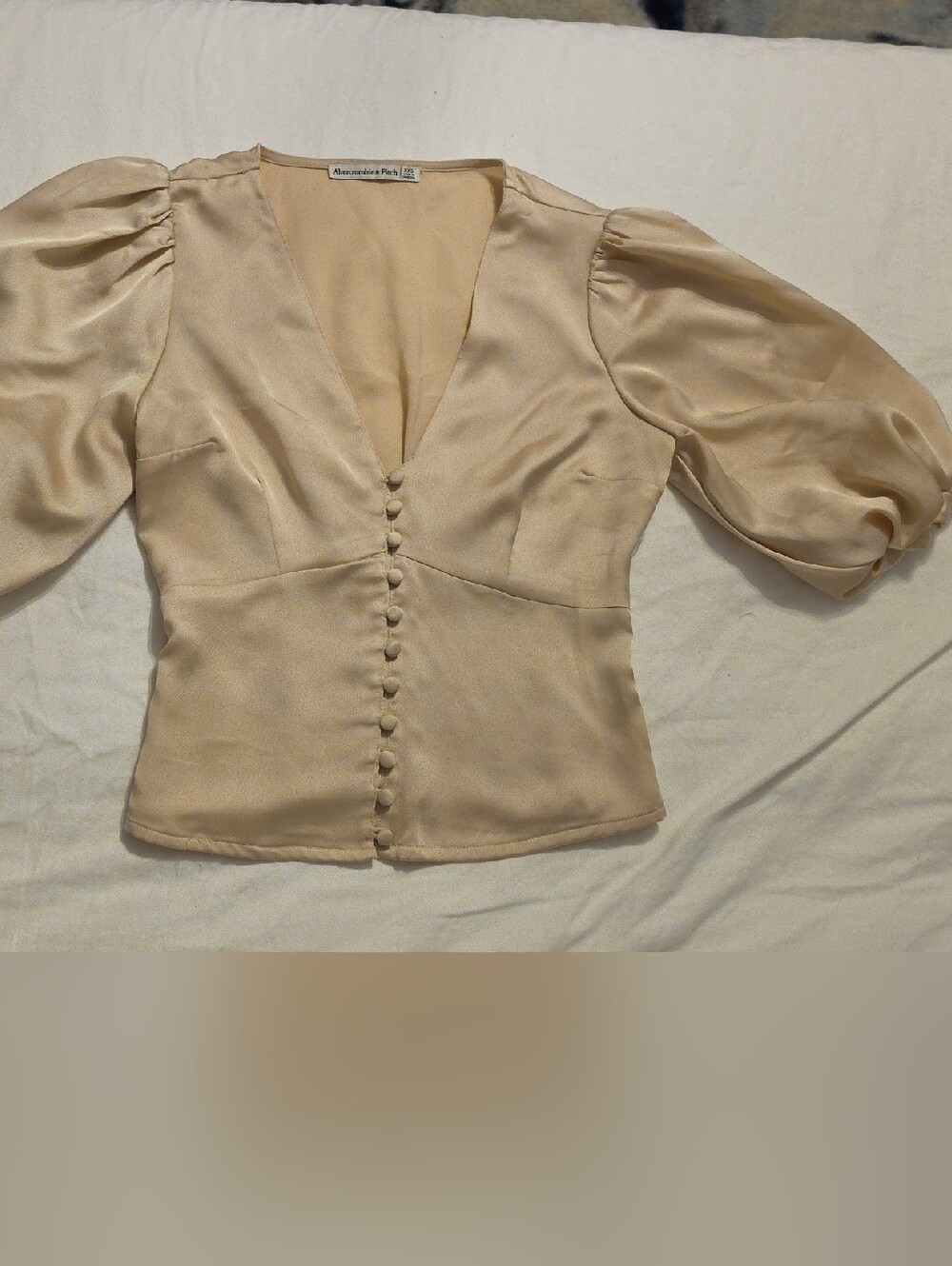 Silky Puff-Sleeve Button Front Top in Cream